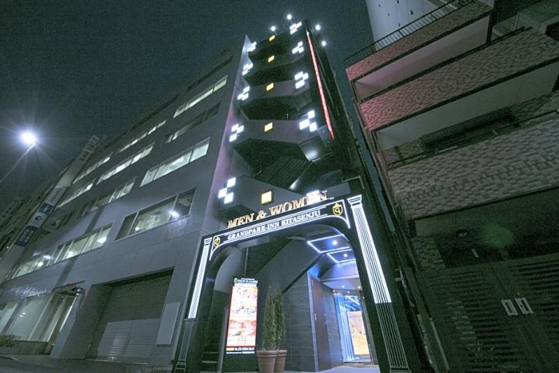 Spa&capsule Grandpark Kitasenju Hôtel capsule Tōkyō
